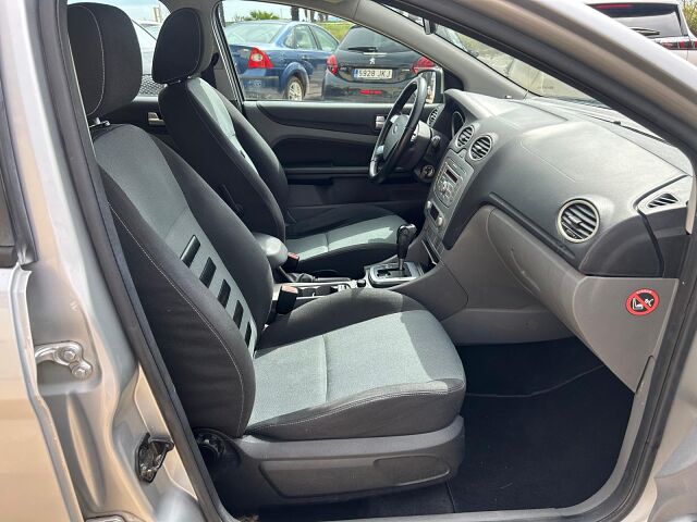 FORD FOCUS TREND 1.6 AUTO SPANISH LHD IN SPAIN ONLY 76000 MILES SUPERB 2008